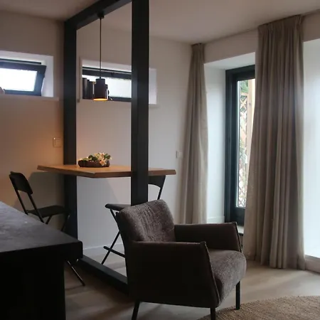 Hoeve Altena Barn * Woudrichem